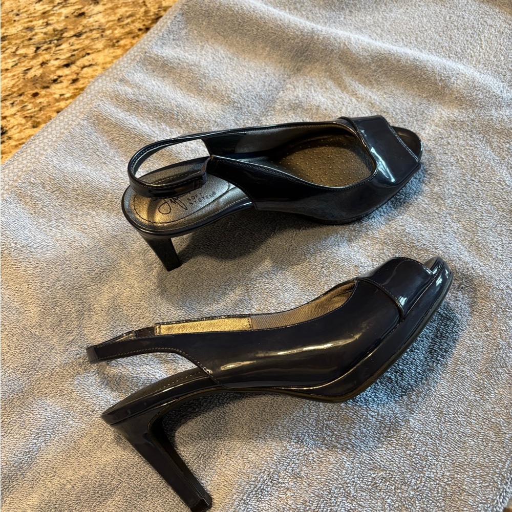 Life Stride Black Peep Toe Heels